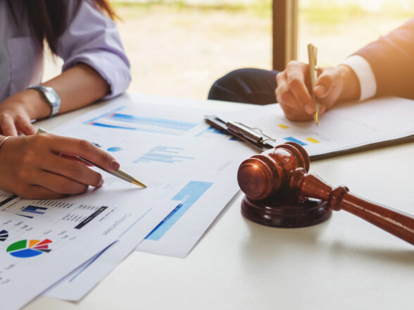 İdare ve Vergi Hukuku: Kamu ve Mali Yükümlülüklerin İncelenmesi